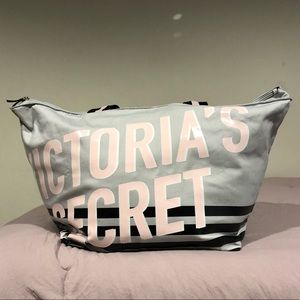 Victoria’s Secret Bag🖤